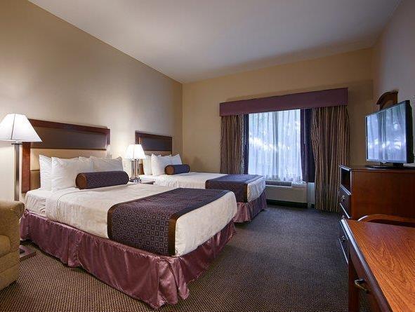 Western Coyote Point Hotel 3*