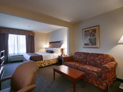 Western Coyote Point Hotel 3*