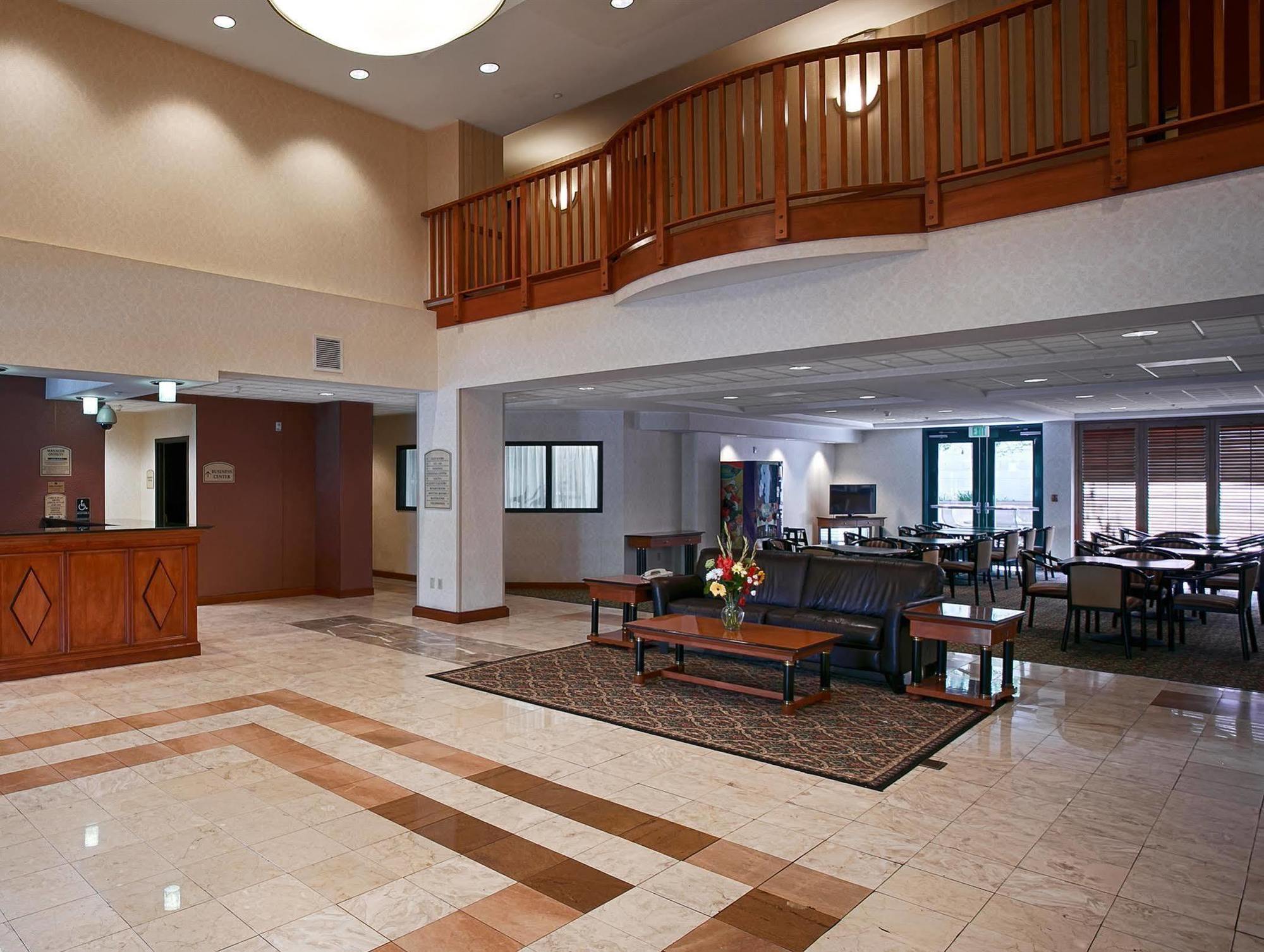 Hotel Western Coyote Point