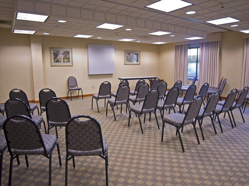 Hotel Western Coyote Point 3*